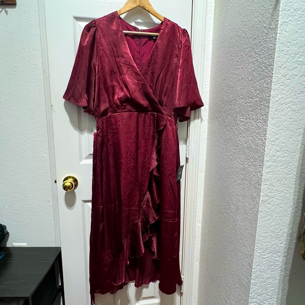 Lulus NWT Burgundy Wrap Dress - Size Large